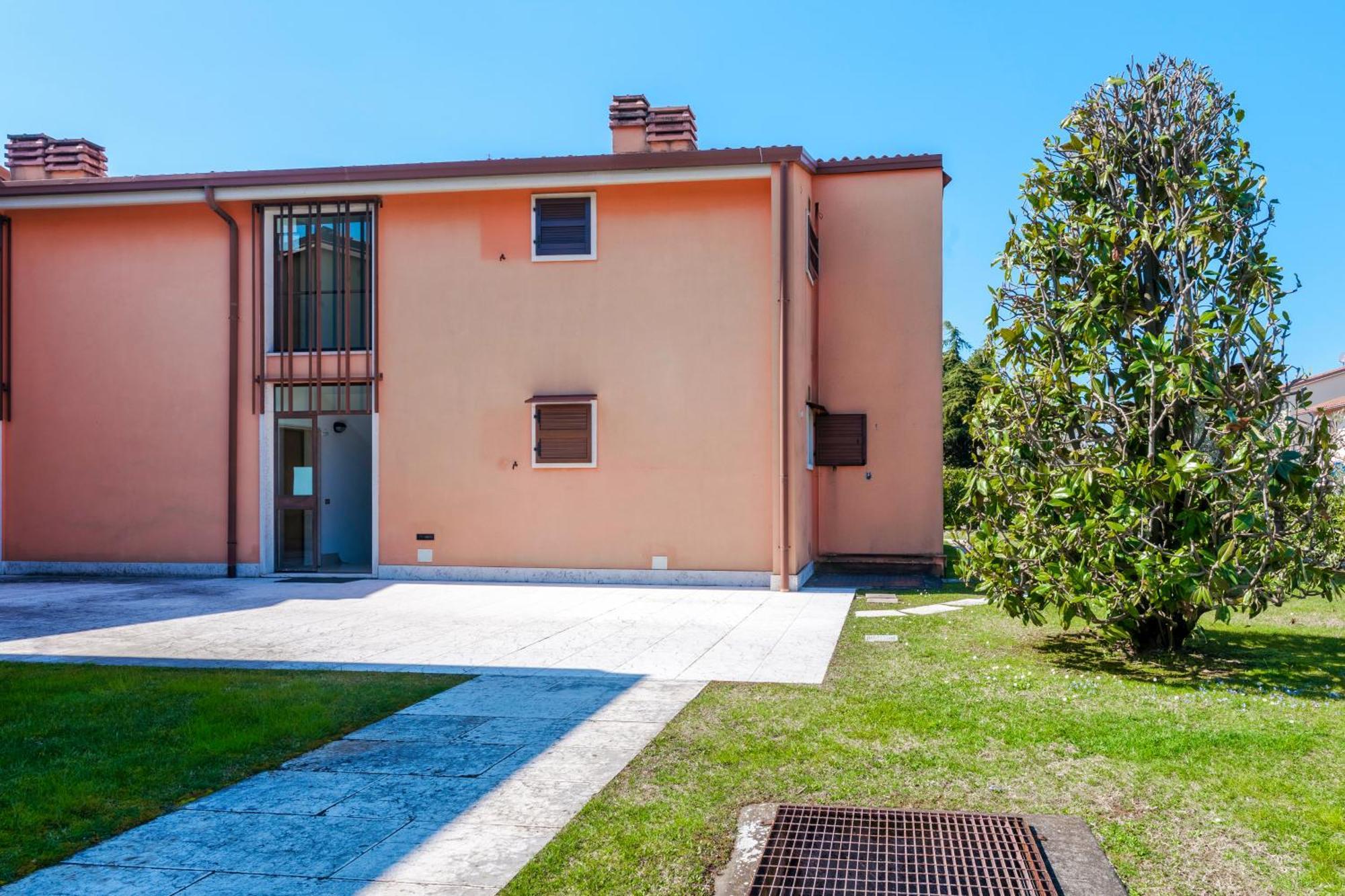 Apartments Blitz - Regarda Travel لاتيزي المظهر الخارجي الصورة